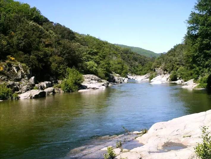Camping pour 2 personnes, avec terrasse, animaux acceptés dans Massif central - 4