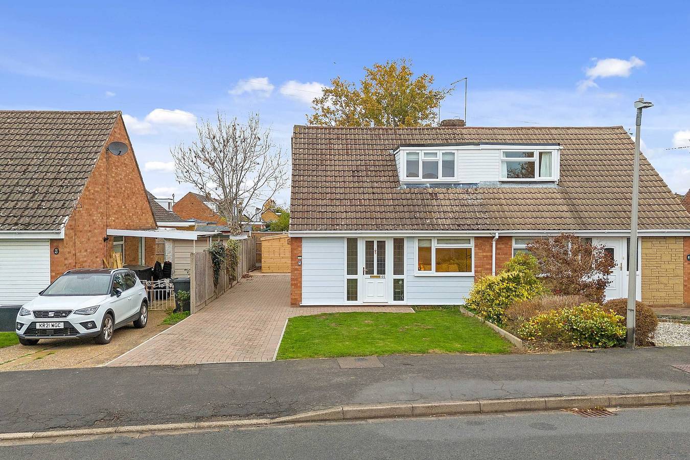 Cosy 3 Bed with Parking in Warwickshire