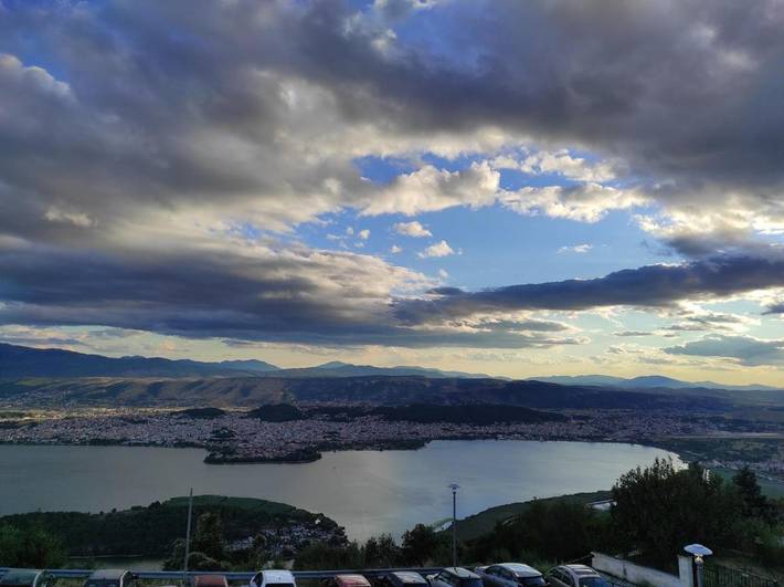 Dom gościnny dla 2 osób, z widok na jezioro i ogród oraz widok w Janina regionalna Preweza