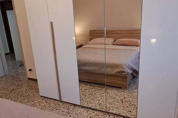 Apartamento entero, Minimal suite - Novarese night in Novara, Provincia de Novara