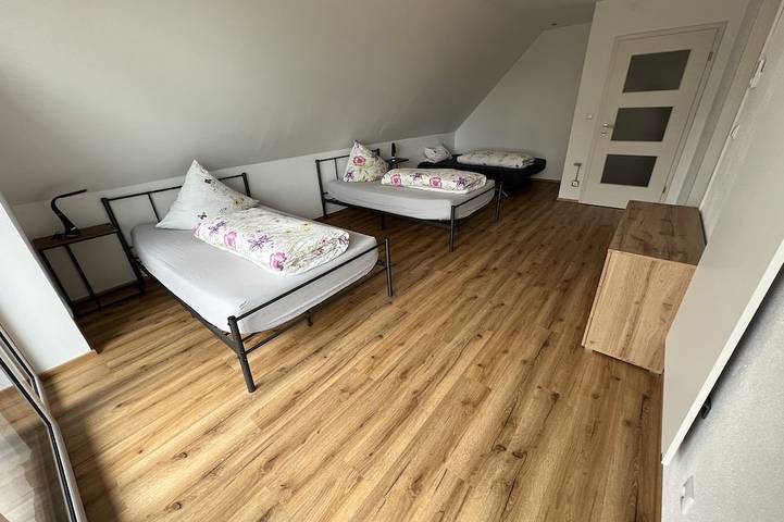 Ganze Wohnung, Ferienwohnung \"Saumpfad\" 25 Minuten ins Legoland in Horgau, Bayerisch Schwaben