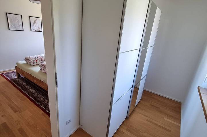 Ganze Wohnung, Ferienwohnung, 86qm, bis zu 4 Personen, Bad, Küche und großer Dachterrasse in Nußdorf am Inn, Bayerische Alpen