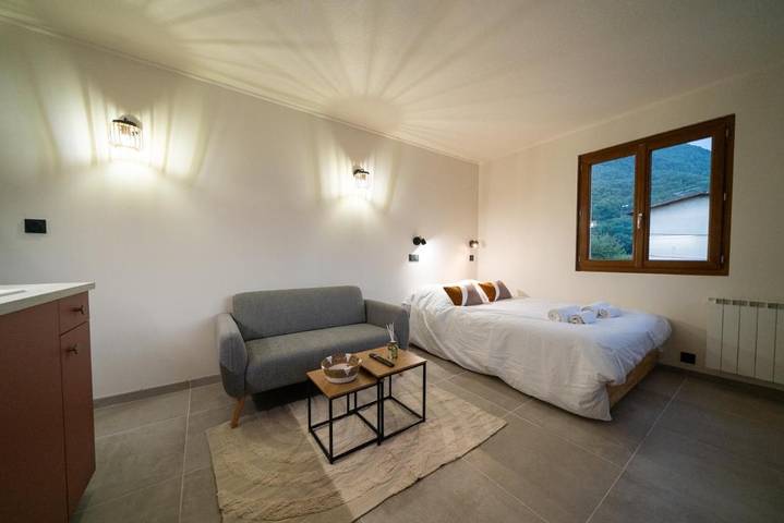 Gîte pour 2 personnes, avec balcon et vue à Albertville - 4