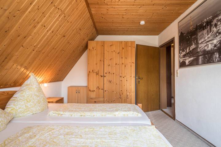 Ganze Wohnung, Ferienwohnung "Haus Bea" Direkt am See, mit Bergblick in Strandbad Eichwald, Lindau