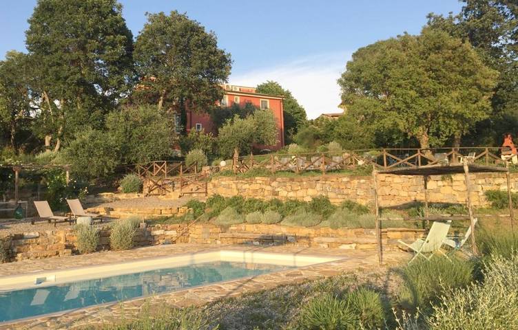 B&b per 2 persone, con Terrazza e Idromassaggio nonché Giardino e Piscina a Scarlino