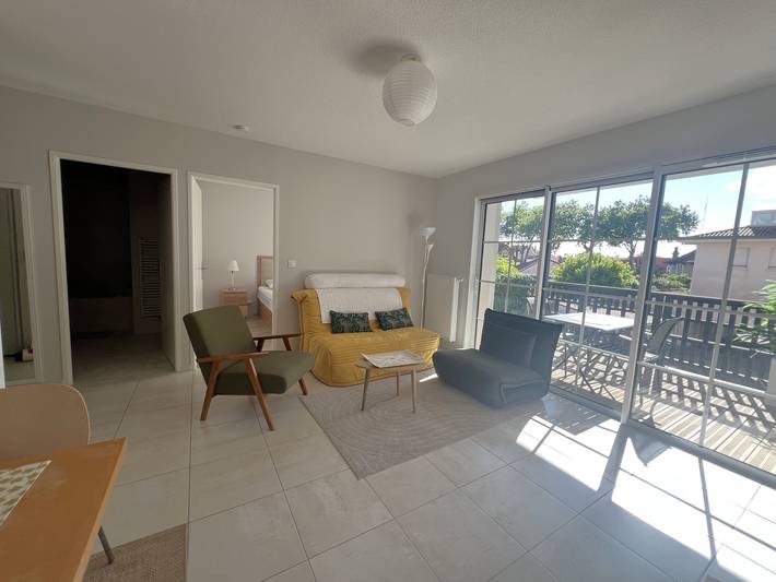 Gîte pour 4 personnes, avec terrasse dans Office De Tourisme D Arcachon