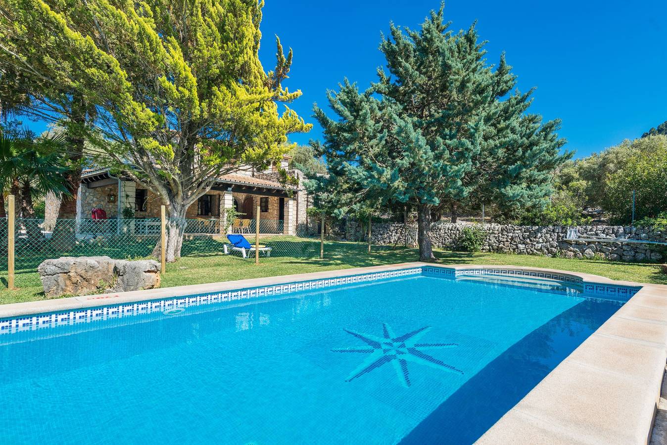 Finca in idyllischer Lage mit Terrasse, Pool und Wlan in Vall de Colonya, Pollença