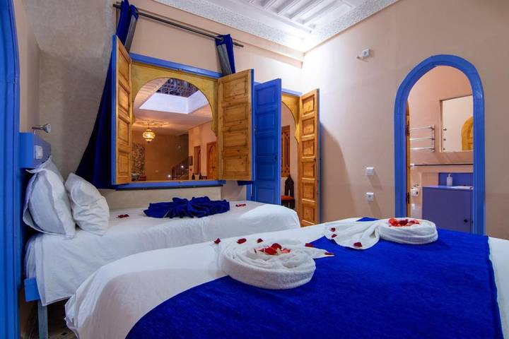 Maison d’hôte pour 36 personnes, avec piscine ainsi que jardin et sauna, adapté aux familles à Marrakech - 4