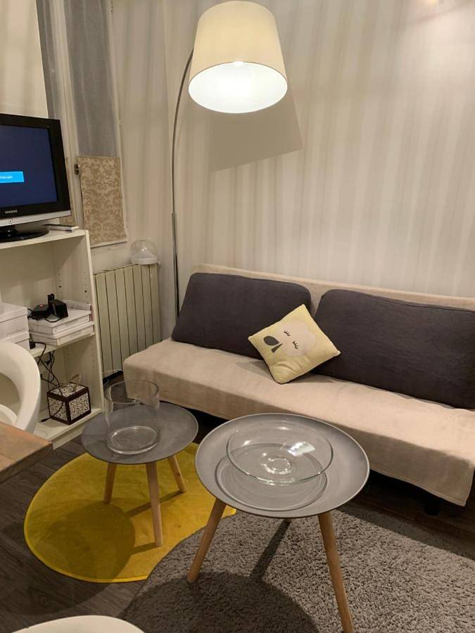 Appartement entier, Charmant Appartement a Vierzon, proche de toutes commodite's et parkings gratuits a proximite' in Vierzon, Région de Vierzon