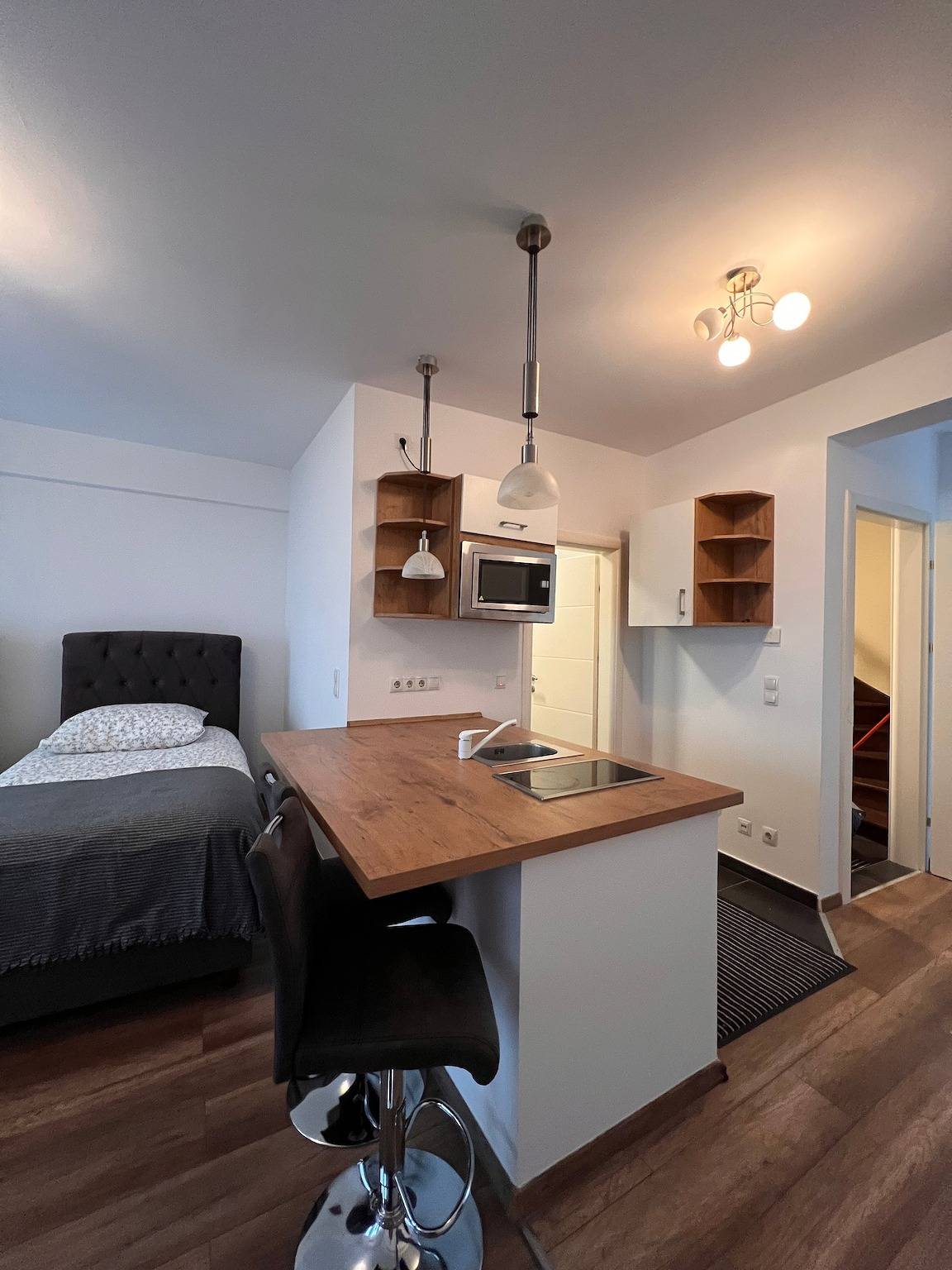 Entire holiday apartment, Ferienwohnung oder Montagewohnung in Koblenz 2. Og in Deutsches Eck, Koblenz