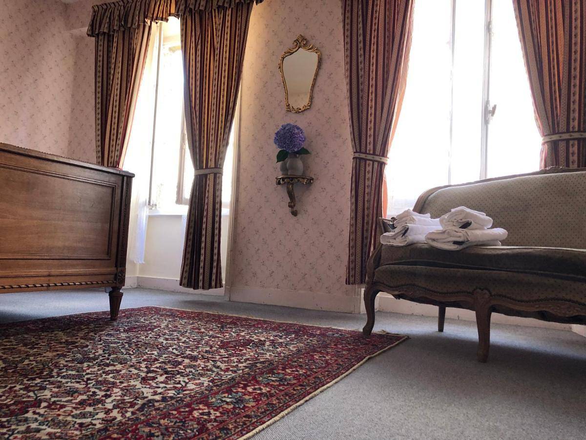 Double Room with Private Bathroom in Passais, Parc naturel régional Normandie-Maine