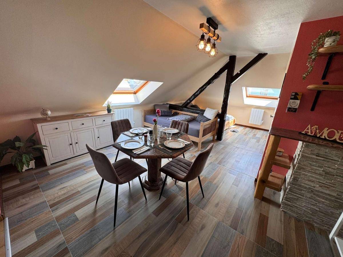 Appartement entier, Private & Comfortable Apartments in Puttelange-aux-Lacs, Sarreguemines