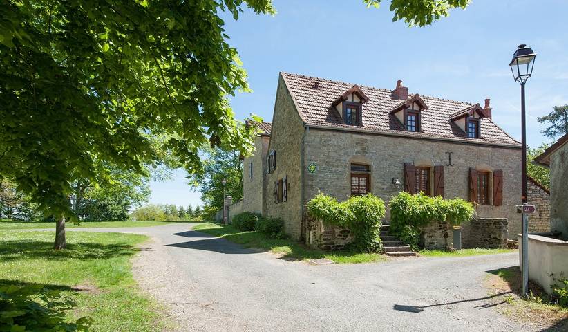 Gîte pour 6 personnes, avec Jardin en Bourgogne