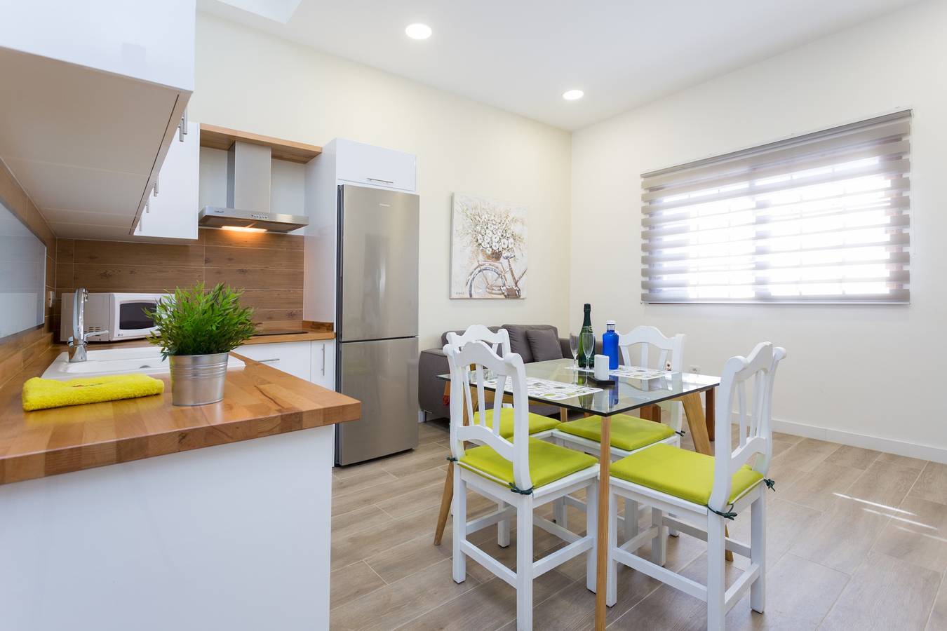 Apartamento vacacional entero, Esquina de Alberto Nº1, Wifi al lado de la playa in Playa de la Caleta (Tenerife), La Caleta de Interián