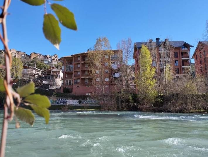 Gîte pour 4 personnes, avec balcon ainsi que vue et piscine à Boltaña - 4
