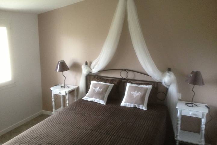 Gîte pour 5 personnes, avec jacuzzi ainsi que jardin et terrasse à Saint-Lon-les-Mines - 3