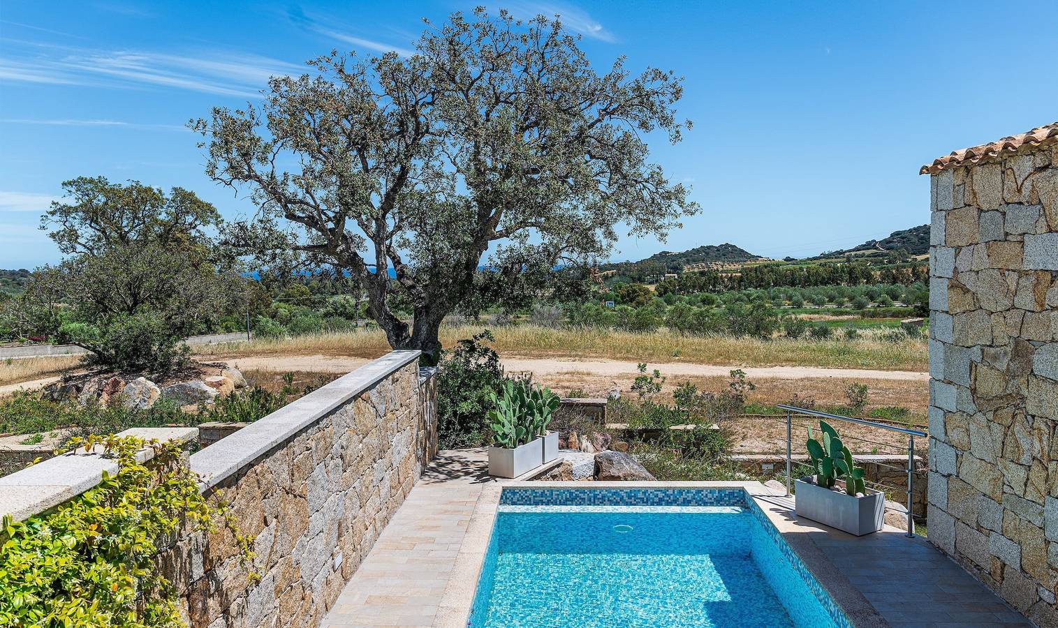 Villa 'Laccus 8' avec vue sur la mer, Wi-Fi et climatisation in Province de Cagliari