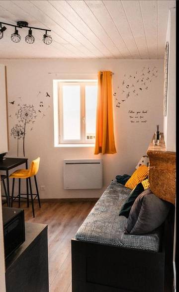 Gîte pour 2 personnes, avec terrasse à Gray