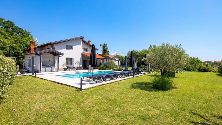 Villa für 8 Personen, mit Garten und Terrasse sowie Whirlpool in Opatija Riviera