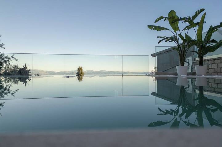 Διαμερίσματα διακοπών για 9 άτομα, με μπαλκόνι και κήπο στο Πέραμα