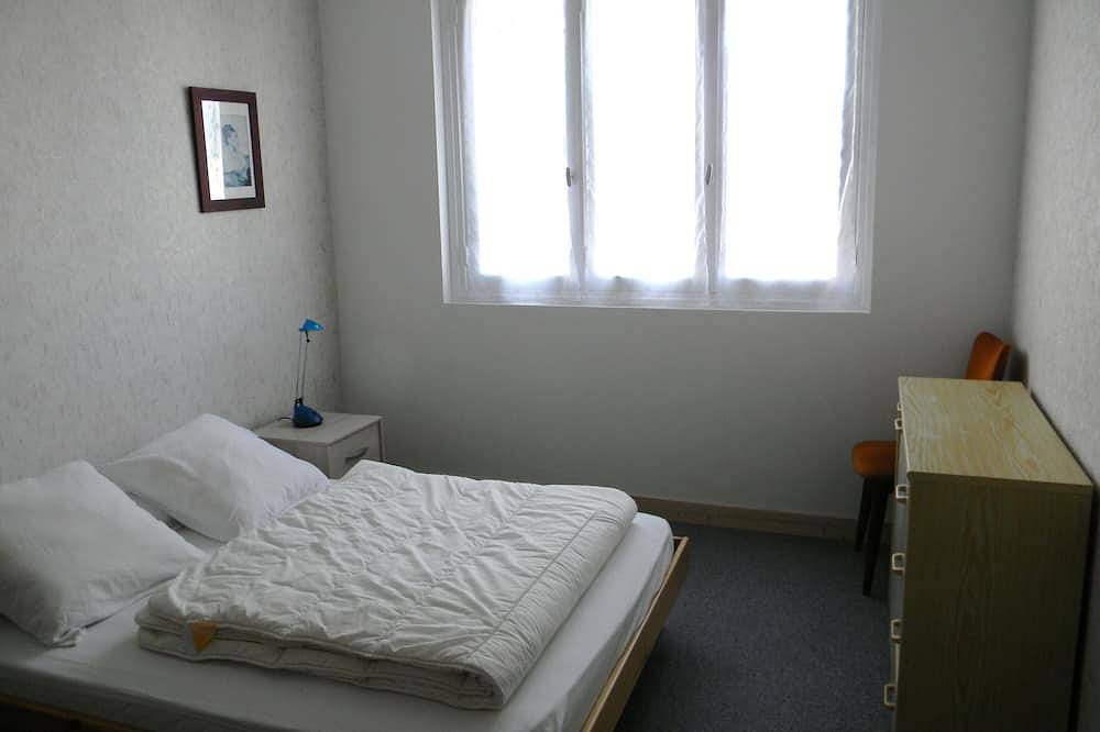 Appartement entier, Un meublé à deux pas de la plage,d'Océanopolis et du jardin botanique. in Brest, Région de Brest