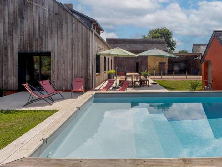 Maison de vacances pour 15 personnes, avec terrasse ainsi que jardin et piscine - 1