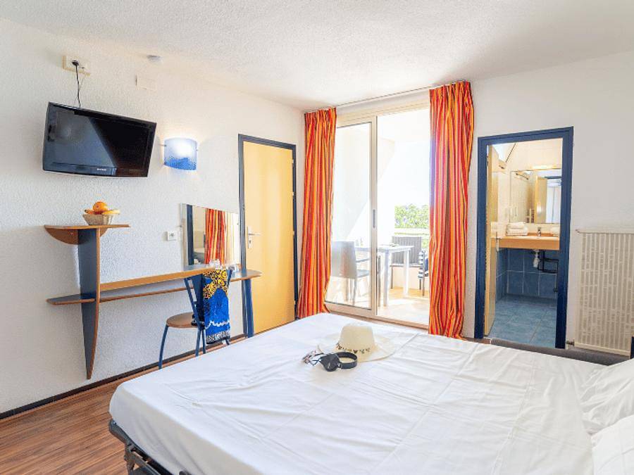 Résidence Le Neptune - Studio 2 personnes - Vue Village in Saint Pierre la Mer, Fleury