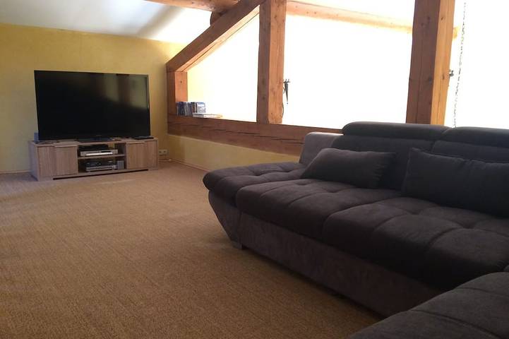 Location de vacances pour 8 personnes, avec terrasse et jardin à Cruis - 3