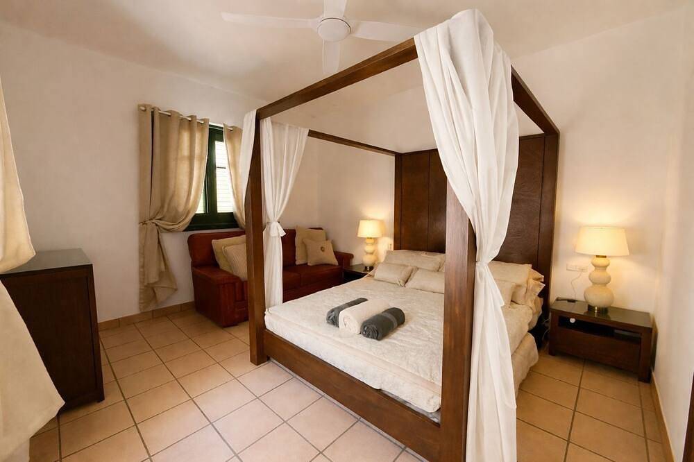 Villa Nicole, Macher, mit beheiztem Pool, Wlan und Panoramablick in Mácher, Tías