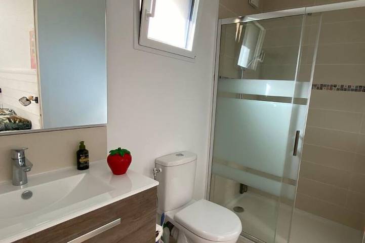 Appartement entier, Charmant studio meublé avec terrasse et jardin à Plougastel, proche Brest in Plougastel-Daoulas, Région de Brest