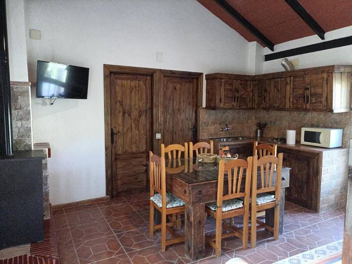 Casa rural para 12 personas, con jardín además de piscina y vistas, Se admiten mascotas en Sierra de Cazorla - 2