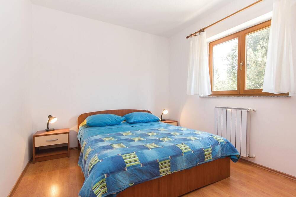 Acogedora casa en Pula con Wifi in Vinkuran, Costa sur de Istria