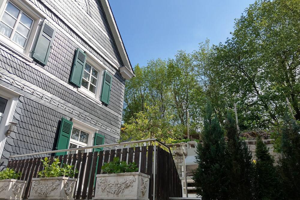 Ganze Wohnung, Ferienwohnung \"Das Historische\" Am Schloß in der historischen Altstadt. in Hückeswagen, Oberbergischer Kreis