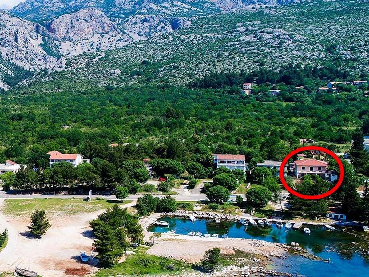 Ganze Wohnung, 2-Zimmer-Ferienwohnung mit Terrasse und Meerblick Seline, Paklenica A-17955-c in Starigrad, Zadar