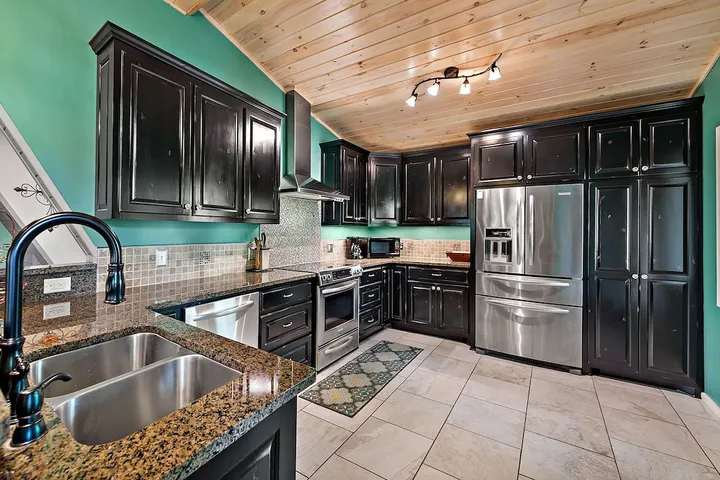 Waterfront Lake James Updated Bungalow with lovely outdoor decks & private dock in Burke County