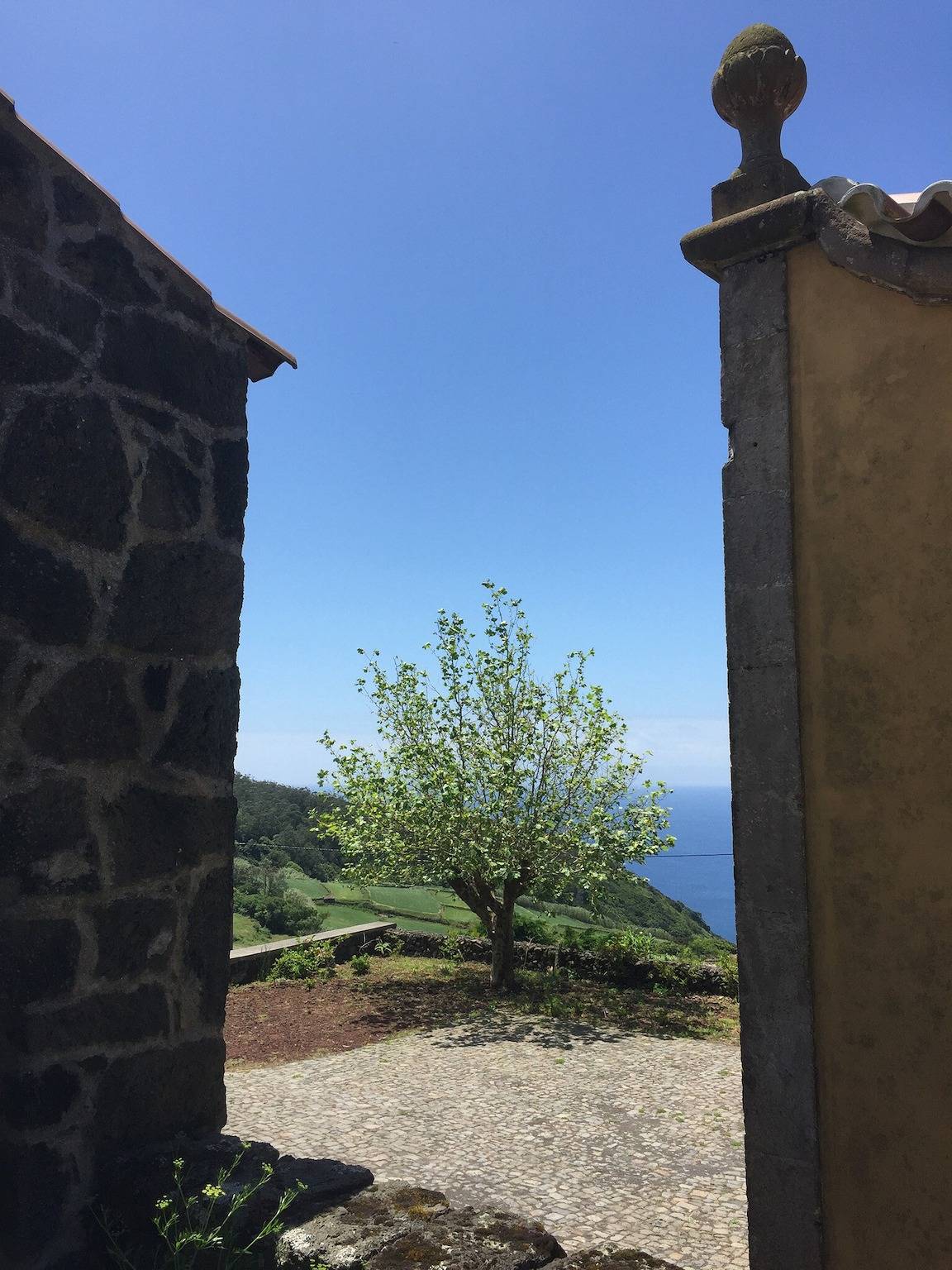 Maison de vacances 'Serreta Island Home 2 Loft' avec vue sur la mer, jardin privé et Wi-Fi in Serreta, Terceira (Açores)