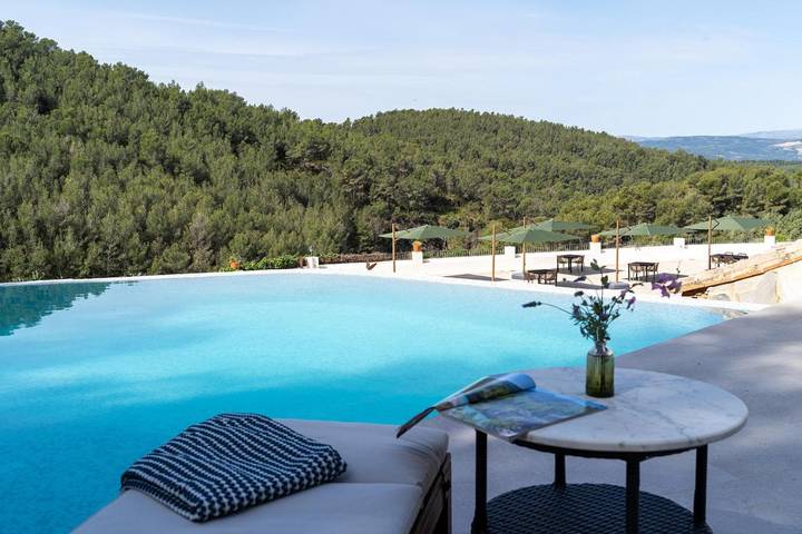 Albergue para 2 personas, con Terraza y Jardín además de Piscina y Vistas en Parc Natural de la Serra d'Espadà