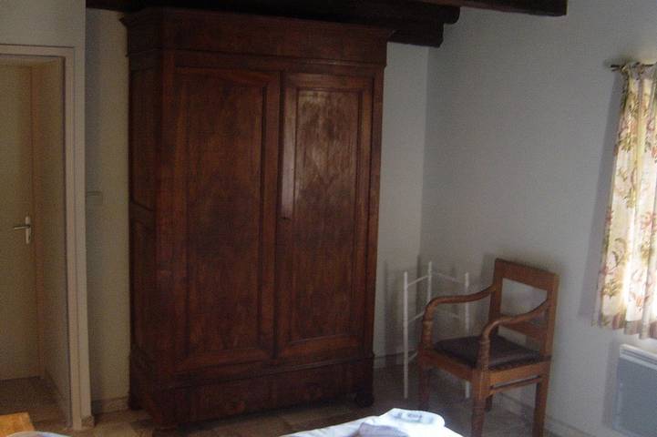 Location de vacances pour 10 personnes, avec jardin et terrasse à Saint-Martin-des-Combes - 4