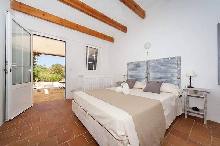 Gîte pour 7 personnes, avec terrasse et jardin à Minorque - 2