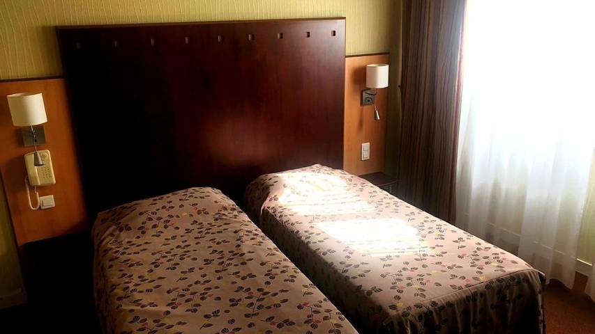 Hôtel pour 5 personnes, avec jardin et terrasse à Vouillé - 3