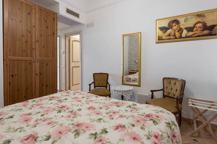 Ganze Wohnung, Befindet sich im Herzen der malerischen Gegend -4 Bedrs, 4 Baths, WiFi und AC free in Spiaggia Fornillo, Positano