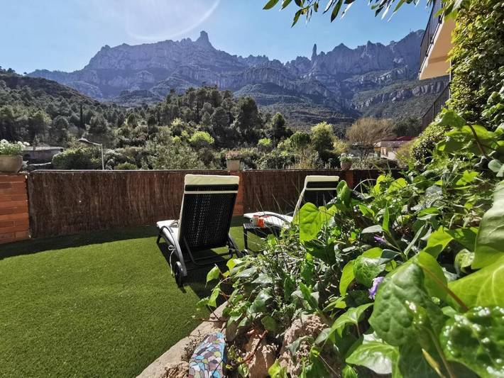 Apartamento para 3 personas, con Terraza además de Jardín y Vistas en Monistrol de Montserrat