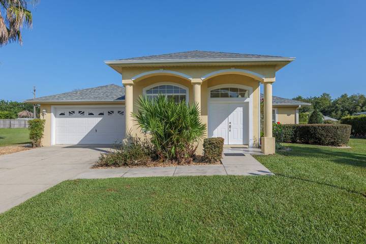 Vacation rental for 8 people, with yard and pool, kid friendly in Citrus County