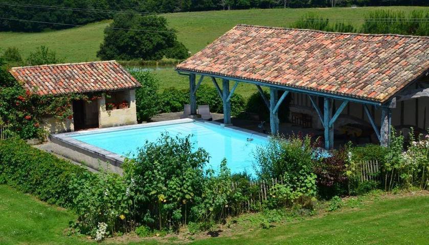 Location de vacances pour 6 personnes, avec jardin ainsi que vue et piscine à Saint-Rémy (Dordogne) - 2