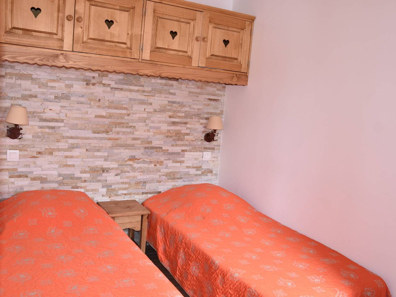 Apartamento entero, Apartamento acogedor cerca de tiendas, admite mascotas, parking in Pralognan-la-Vanoise, Parque Nacional de Vanoise