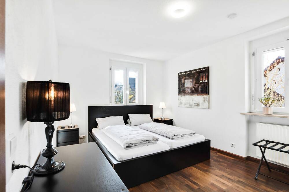 Ganze Wohnung, Deluxe-Apartment mit 2 Schlafzimmern und Gartenblick in Wehr (Baden-Württemberg), Südschwarzwald