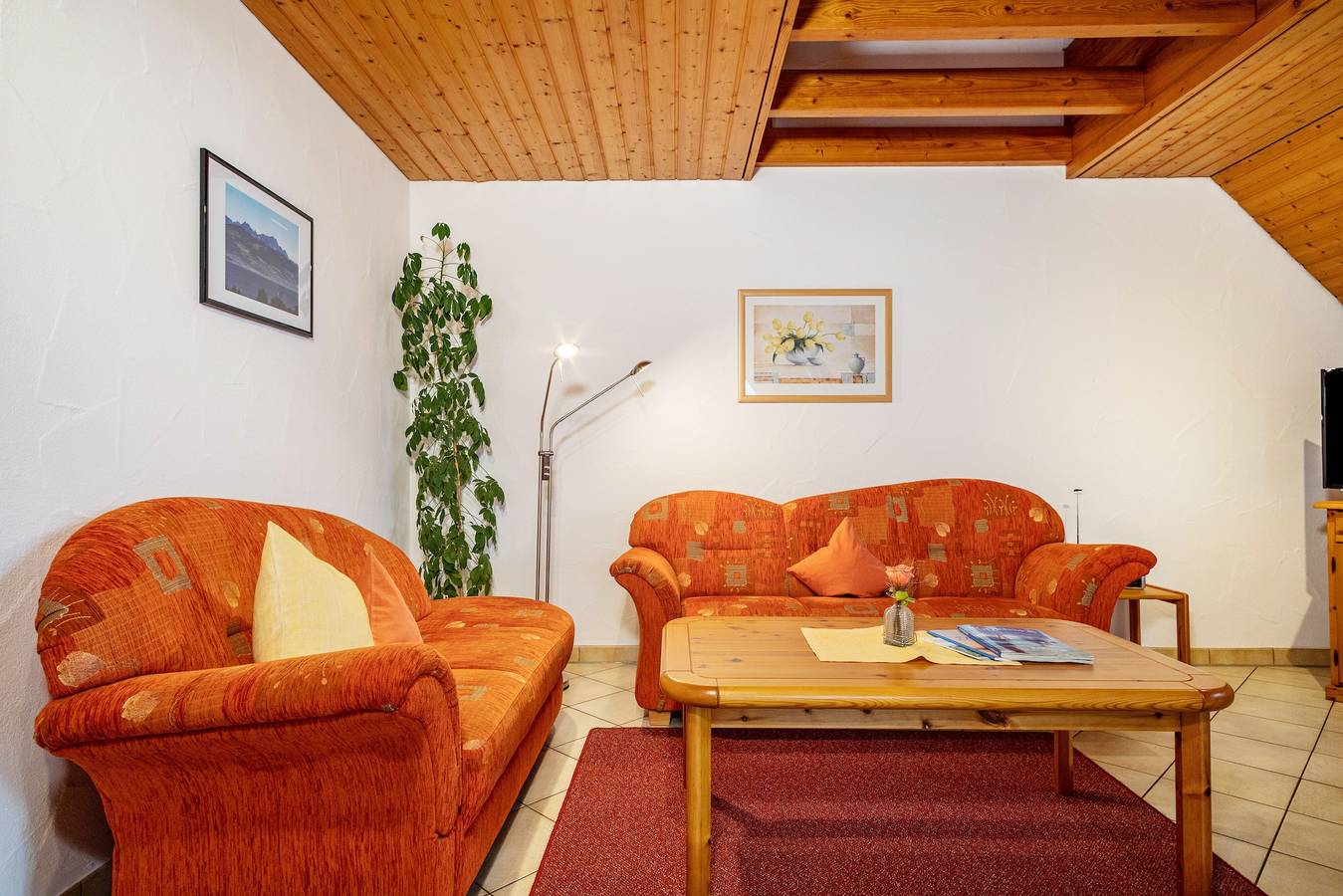 Ganze Wohnung, Ferienwohnung 4, 99qm' mit Gemeinschaftsgarten, Balkon und Wlan in Kressbronn am Bodensee, Region Bodensee-Oberschwaben