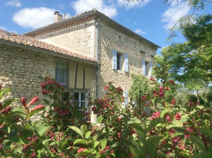 Chambre d’hôte pour 2 personnes, avec jardin ainsi que vue et piscine