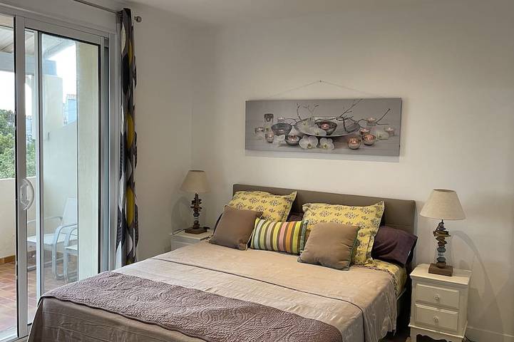 Gîte pour 11 personnes, avec balcon et sauna ainsi que jardin et jacuzzi, animaux acceptés dans Plage de la Stagnola - 2