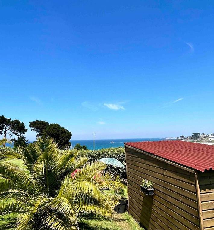 Gîte pour 2 personnes, avec Terrasse ainsi que Jardin et Vue dans Port le Goff